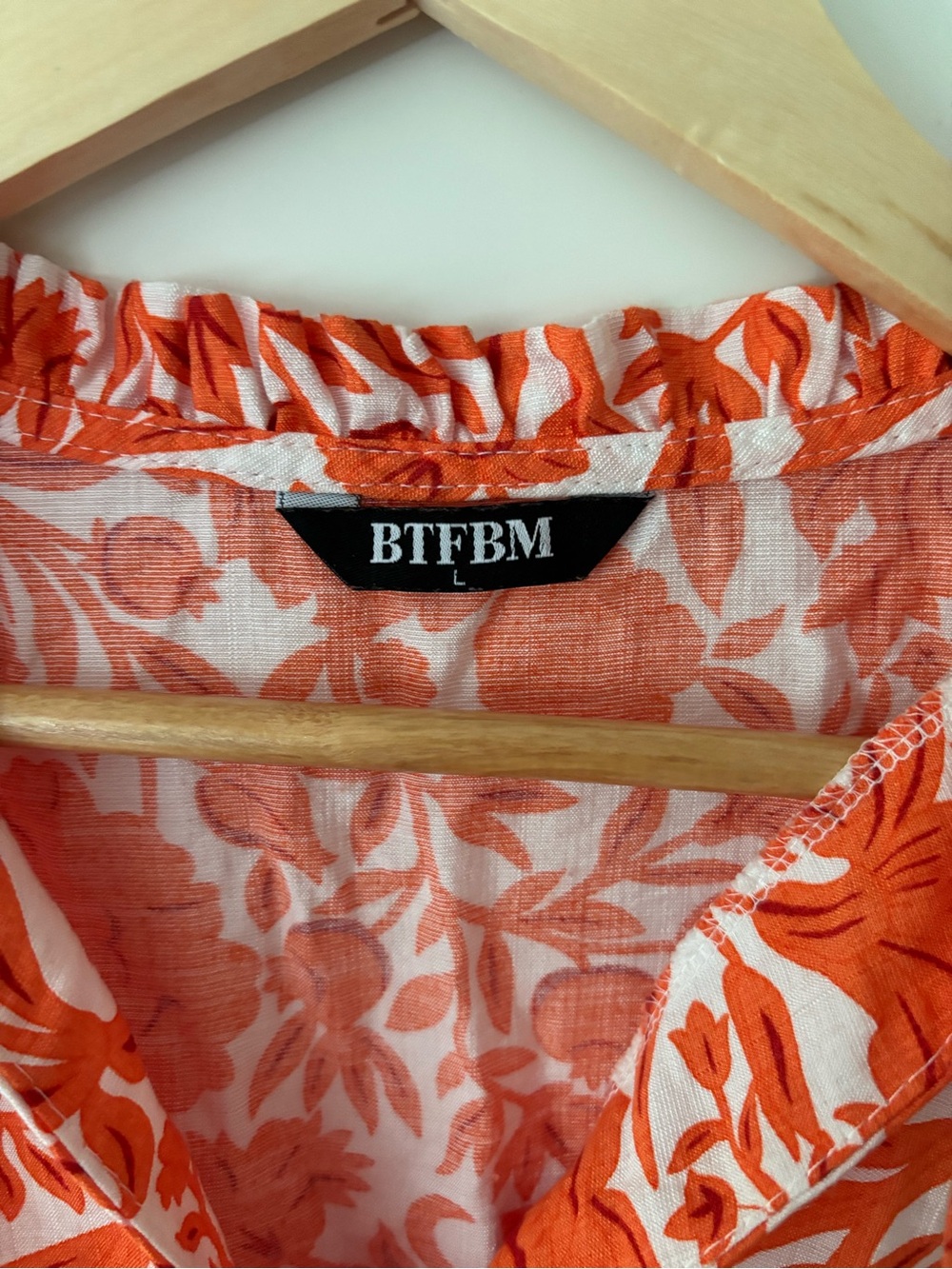 Orange Floral Tiered V-Neck Women’s Dress, size L - Picture 2 of 4
